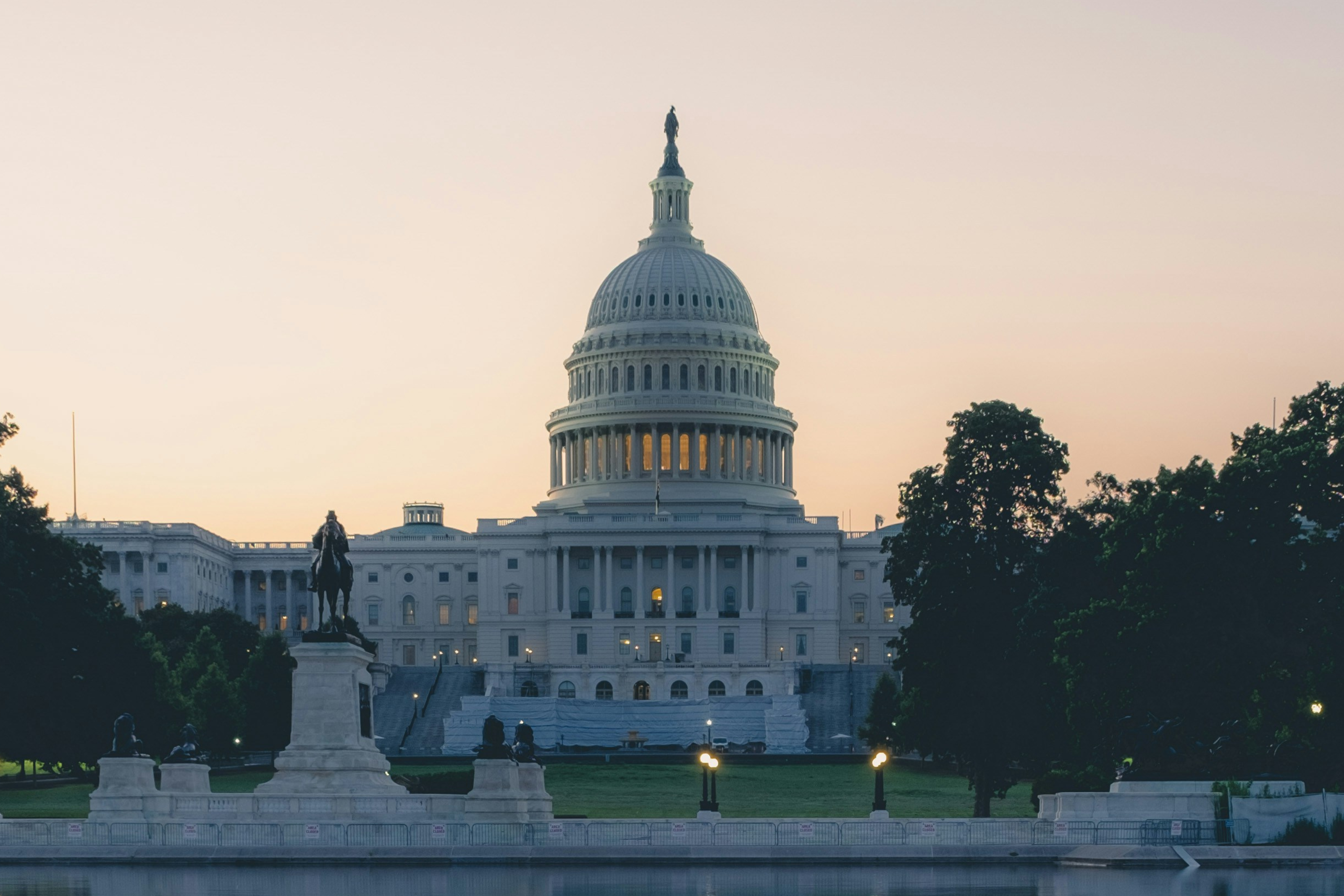 U.S. capitol at sunset